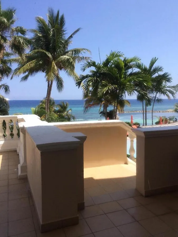 Jewel Grande Private Condo Бухта Монтего
